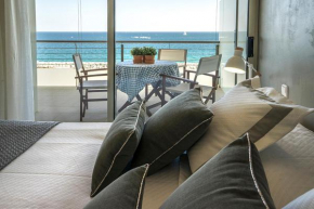 Elegante apartamento con acceso directo a la playa en la bahía de Palamós